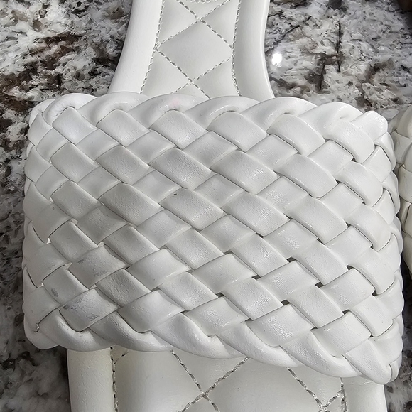 ASNY white Sandals - Picture 4 of 5